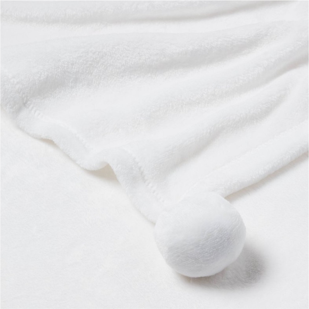 WONDERSHOP NWT Pom Pom Christmas blanket -white -twin